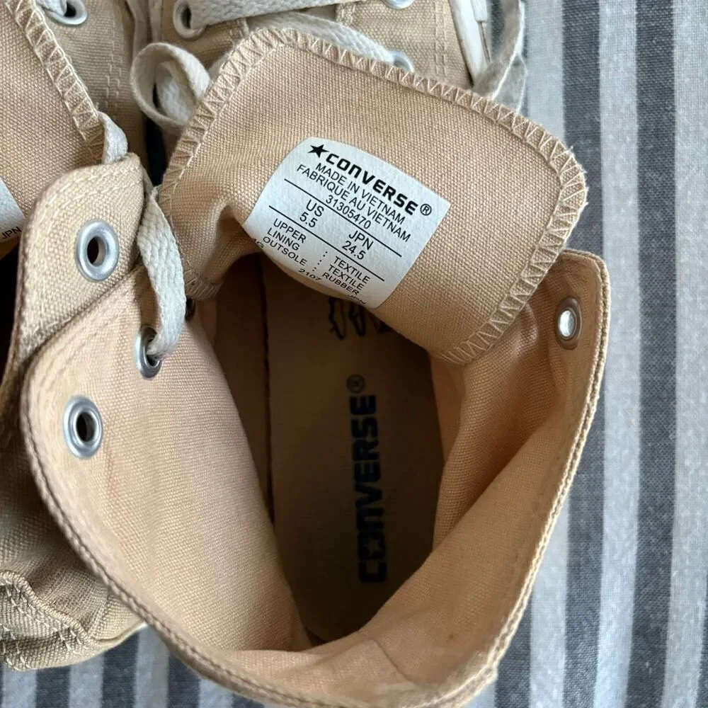 Converse Chuck Taylor All Star Canvas Sneakers Men’s size 5.5 Women’s size 7